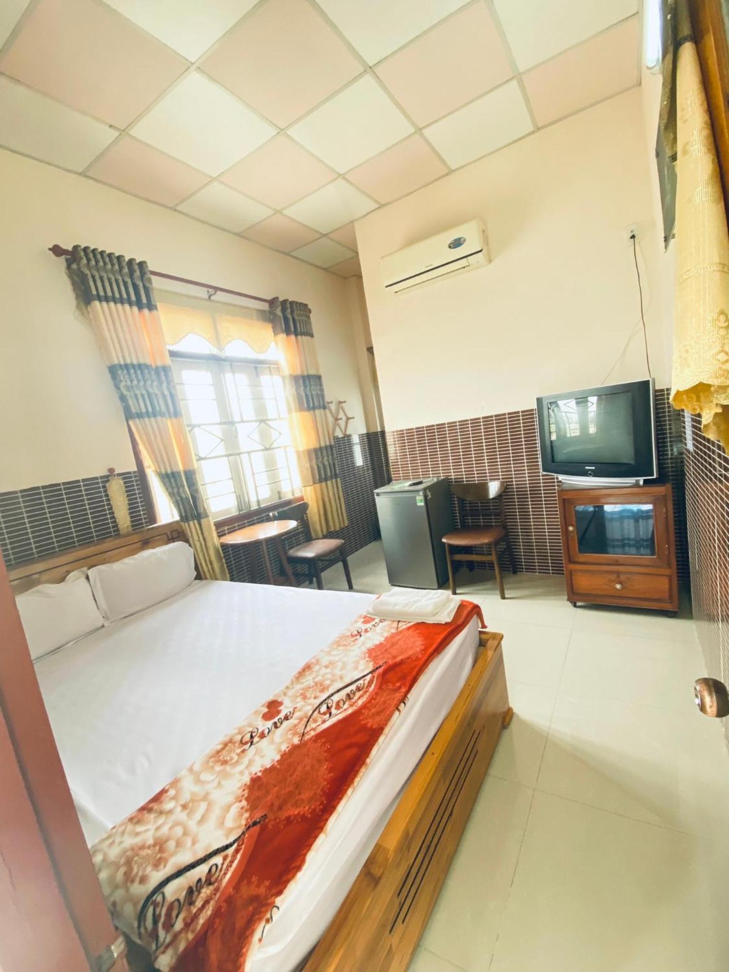 Ngoc Nga Hotel Phan Rang Room photo